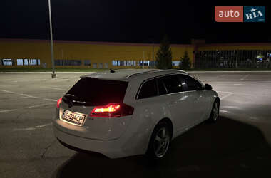 Универсал Opel Insignia 2013 в 