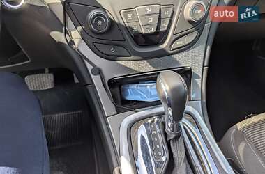Универсал Opel Insignia 2014 в 