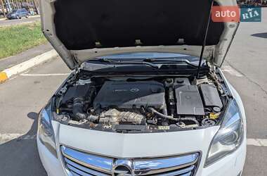 Универсал Opel Insignia 2014 в 
