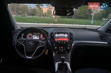 Универсал Opel Insignia 2014 в 