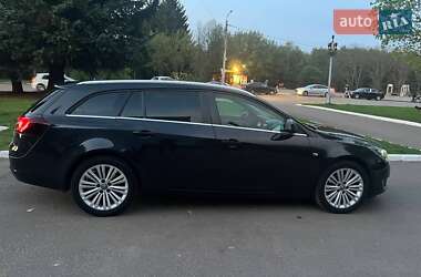 Универсал Opel Insignia 2014 в 