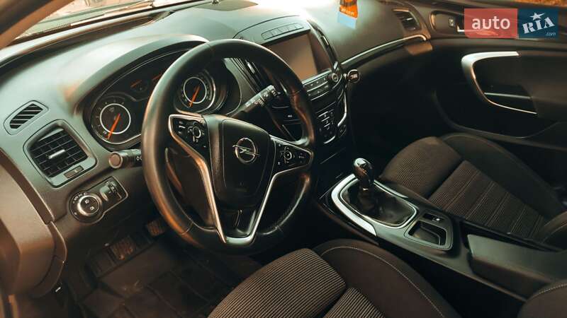 Універсал Opel Insignia 2016 в Конотопі