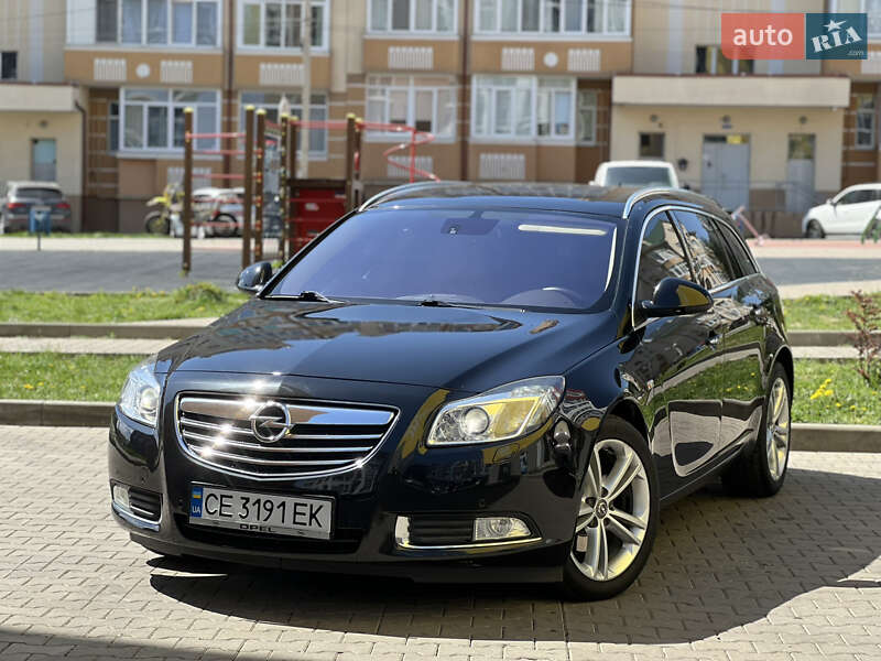 Универсал Opel Insignia 2010 в 