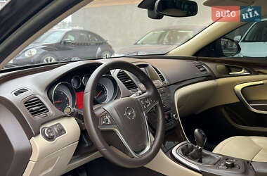 Универсал Opel Insignia 2010 в 