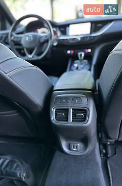 Лифтбек Opel Insignia 2018 в 