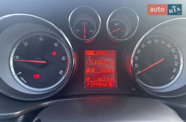 Універсал Opel Insignia 2012 в 