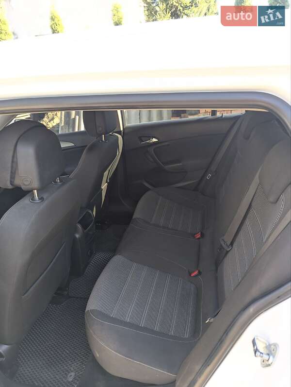 Універсал Opel Insignia 2015 в Луцьку