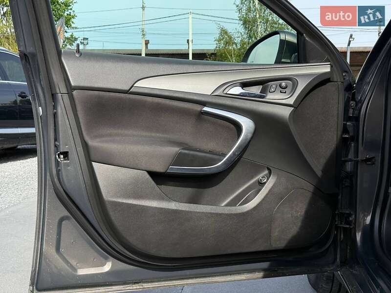Универсал Opel Insignia 2014 в Ровно