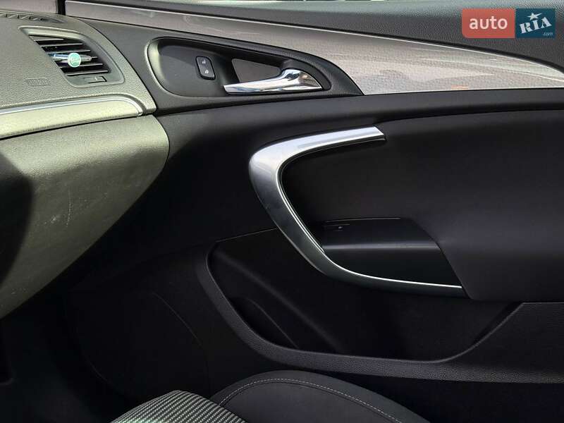 Универсал Opel Insignia 2014 в Ровно