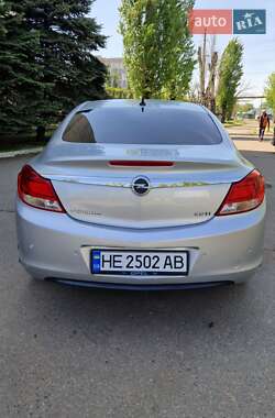Седан Opel Insignia 2011 в 