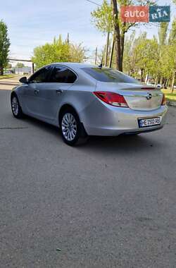 Седан Opel Insignia 2011 в 