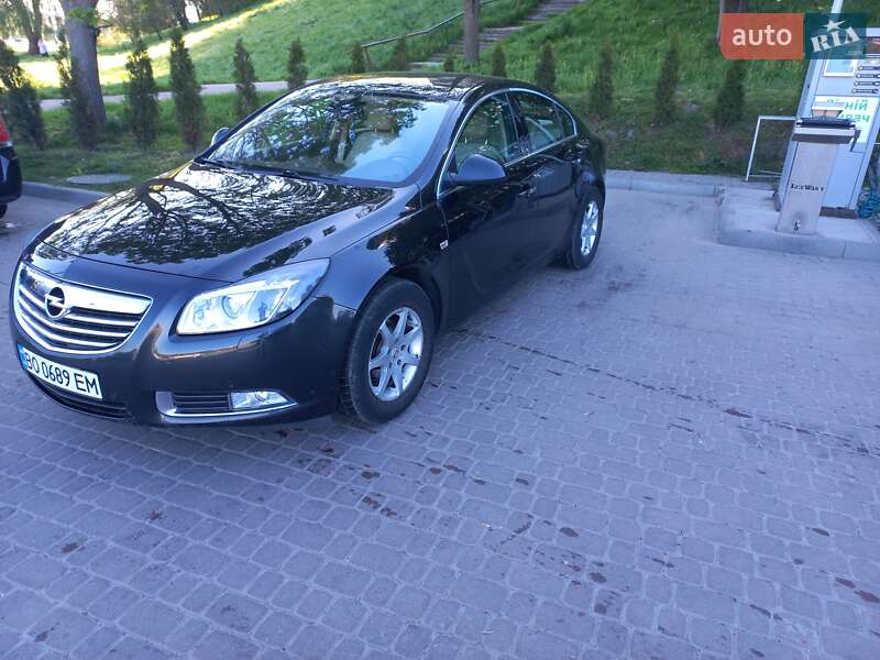 Ліфтбек Opel Insignia 2011 в Львові