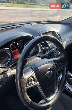 Універсал Opel Insignia 2013 в 
