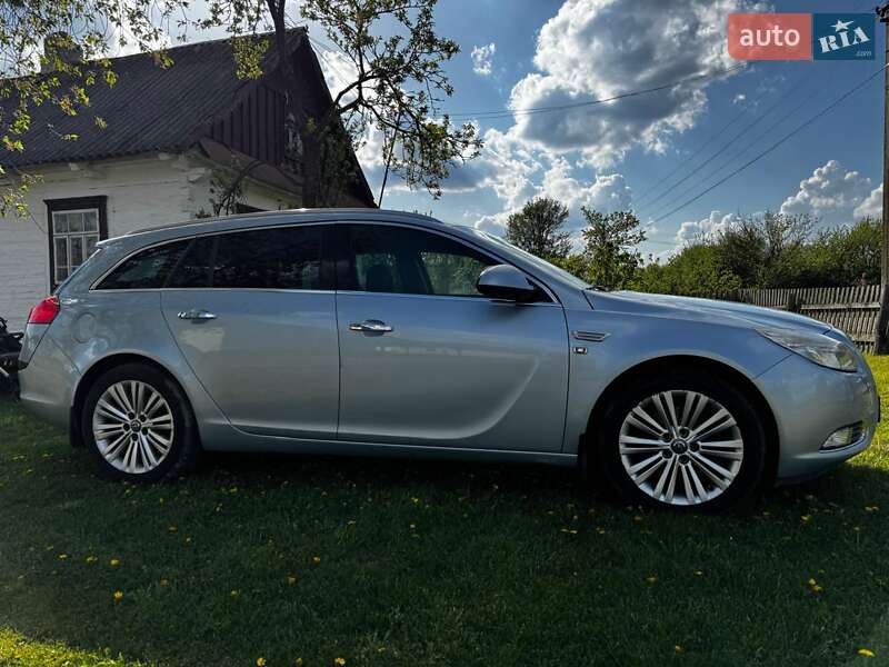 Универсал Opel Insignia 2013 в Маневичах