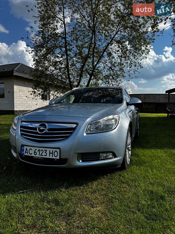 Универсал Opel Insignia 2013 в Маневичах