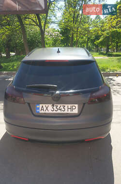 Универсал Opel Insignia 2011 в 