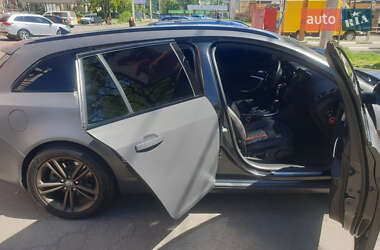 Универсал Opel Insignia 2011 в 