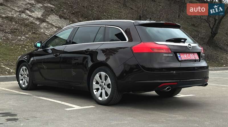 Универсал Opel Insignia 2013 в Киеве