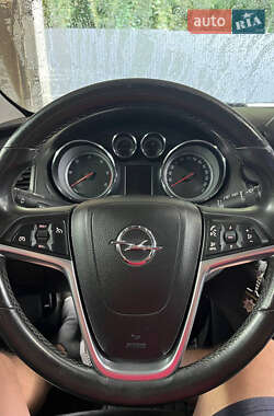 Універсал Opel Insignia 2012 в 