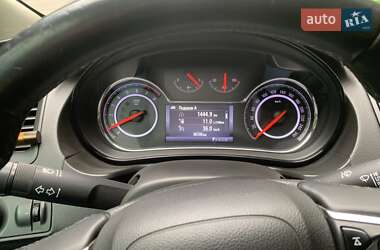 Седан Opel Insignia 2015 в 