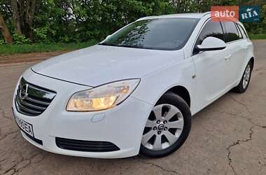 Универсал Opel Insignia 2010 в Ромнах