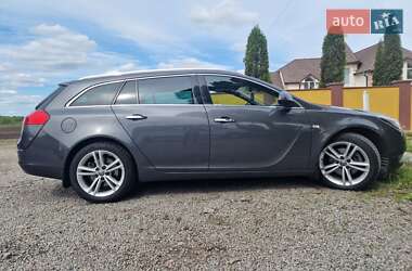 Универсал Opel Insignia 2012 в 