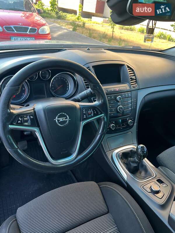 Ліфтбек Opel Insignia 2011 в Дніпрі