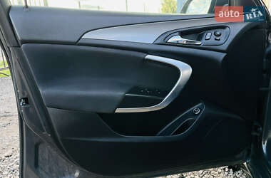Универсал Opel Insignia 2013 в 