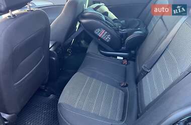 Универсал Opel Insignia 2011 в 