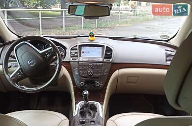 Универсал Opel Insignia 2010 в 