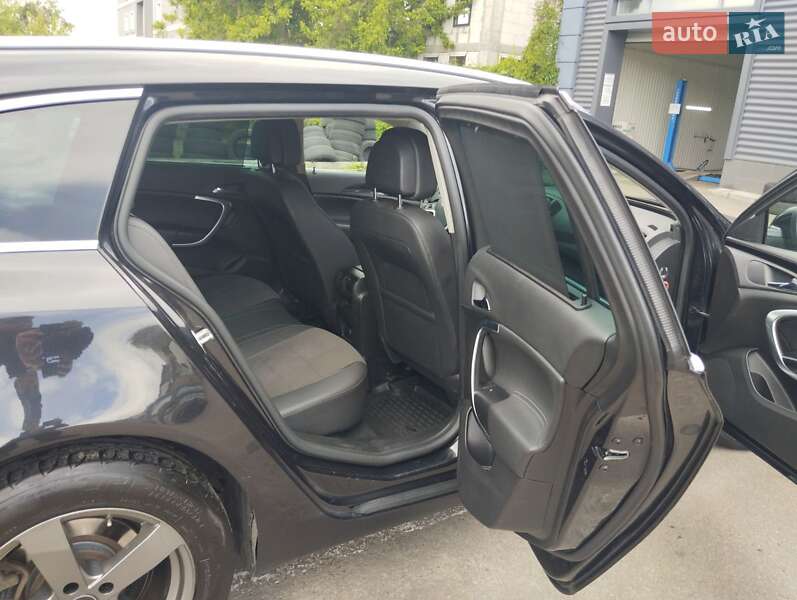 Универсал Opel Insignia 2010 в Киеве