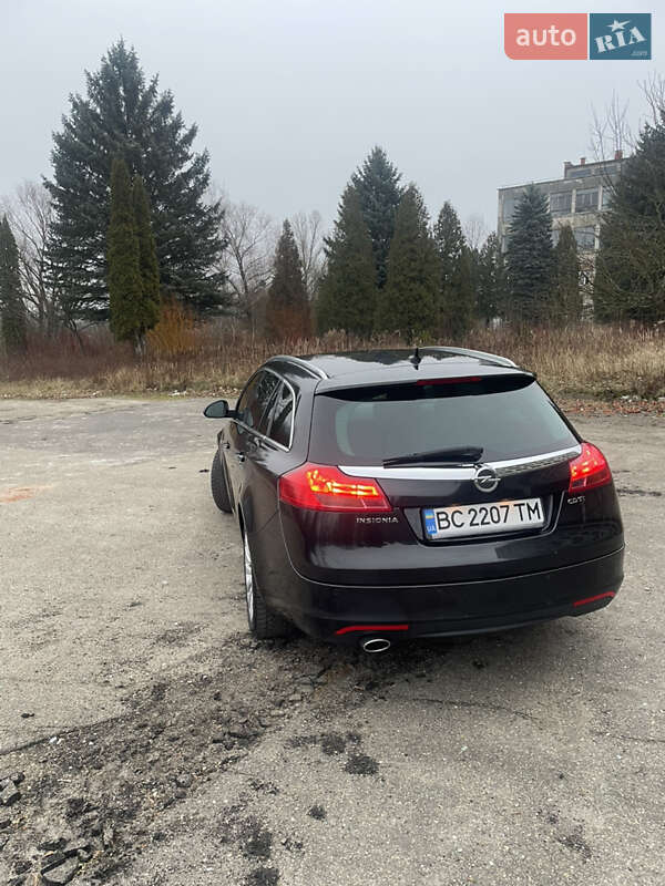 Універсал Opel Insignia 2010 в Львові