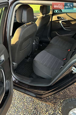 Универсал Opel Insignia 2012 в Гадяче