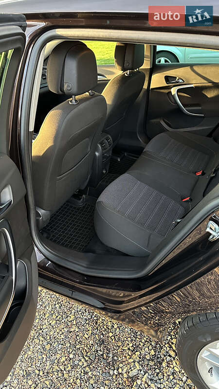 Универсал Opel Insignia 2012 в Гадяче