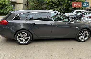 Универсал Opel Insignia 2013 в 