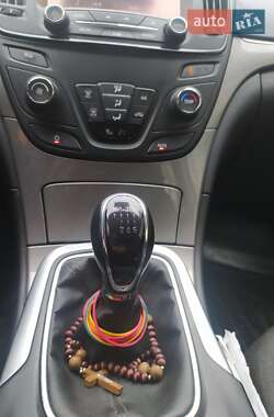 Универсал Opel Insignia 2015 в 
