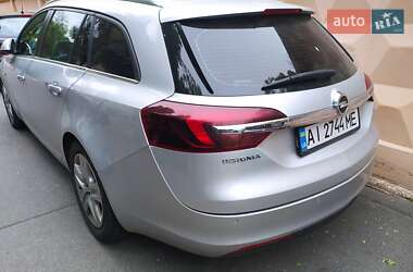 Универсал Opel Insignia 2015 в 