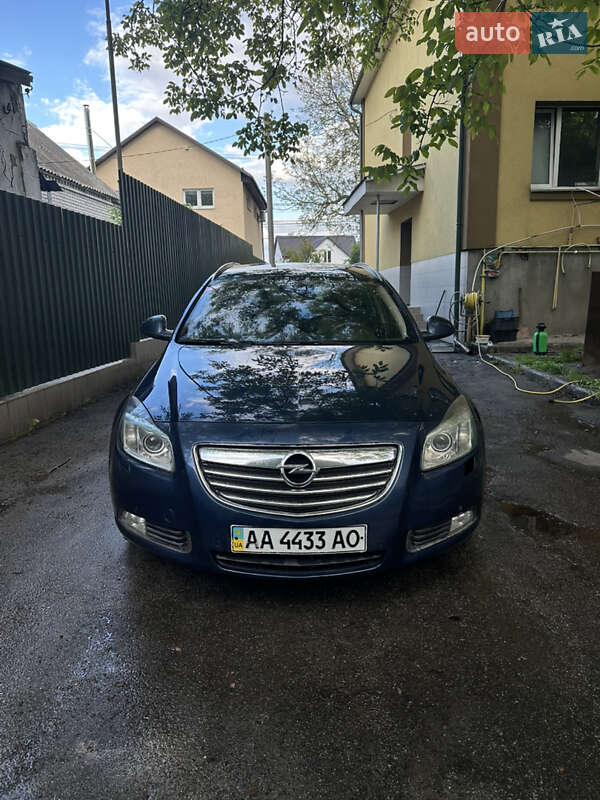 Opel Insignia 2011