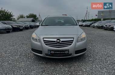 Универсал Opel Insignia 2013 в 