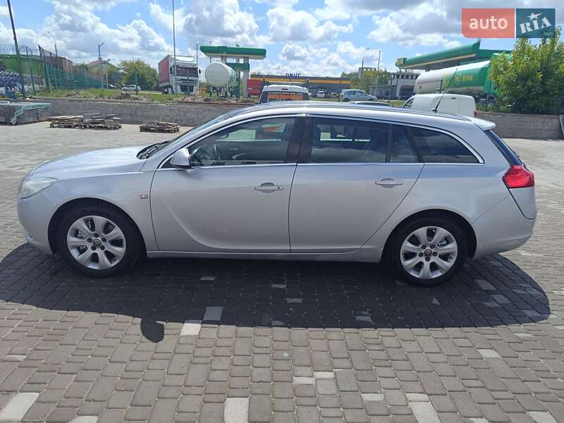 Opel Insignia 2011