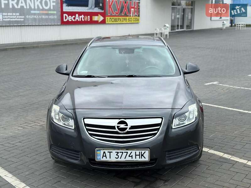 Універсал Opel Insignia 2010 в 