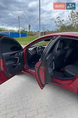 Лифтбек Opel Insignia 2010 в 