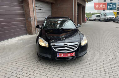 Универсал Opel Insignia 2011 в 