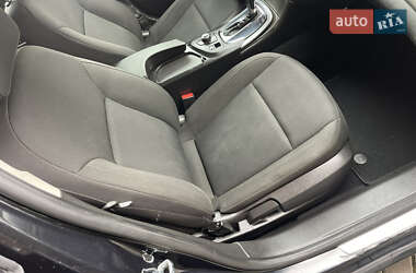 Универсал Opel Insignia 2011 в 