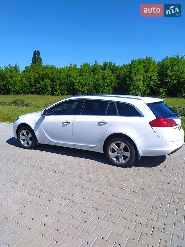 Универсал Opel Insignia 2011 в Черкассах