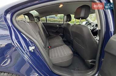 Седан Opel Insignia 2014 в 