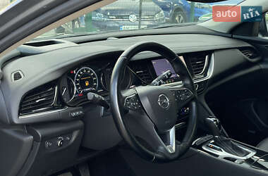 Универсал Opel Insignia 2019 в 