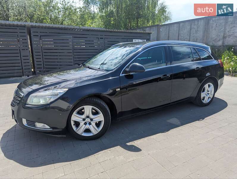 Універсал Opel Insignia 2011 в Львові