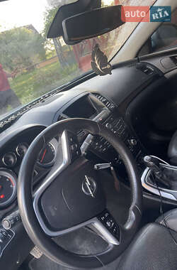 Лифтбек Opel Insignia 2010 в 
