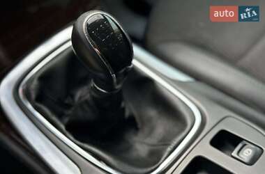 Универсал Opel Insignia 2011 в 